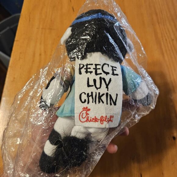 Chick-fil-A Cow Plush Stuffed Toy PEECE LUV CHIKIN Hippie Blue Sunglasses - Picture 4 of 11